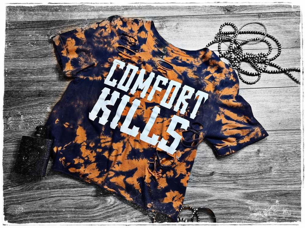 The Drive Clothing "Comfort Kills" Distressed Tie-Dye Crop T-Shirt Small